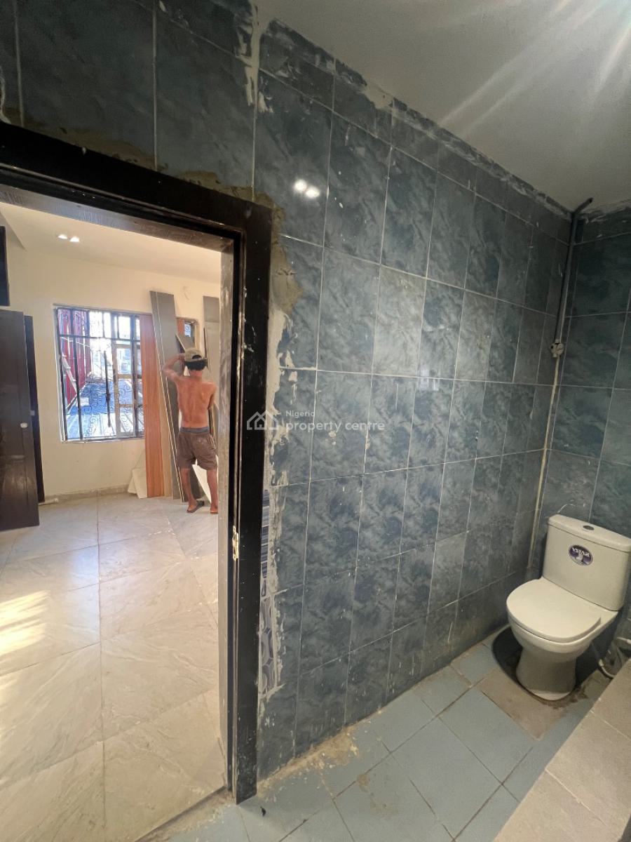 Miniflat with an Spacious Standard Kitchen, Admiralty Way, Lekki Phase 1, Lekki, Lagos, Mini Flat (room and Parlour) for Rent