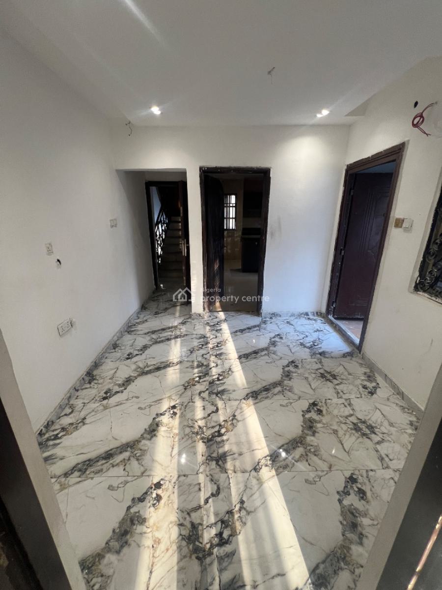 Miniflat with an Spacious Standard Kitchen, Admiralty Way, Lekki Phase 1, Lekki, Lagos, Mini Flat (room and Parlour) for Rent