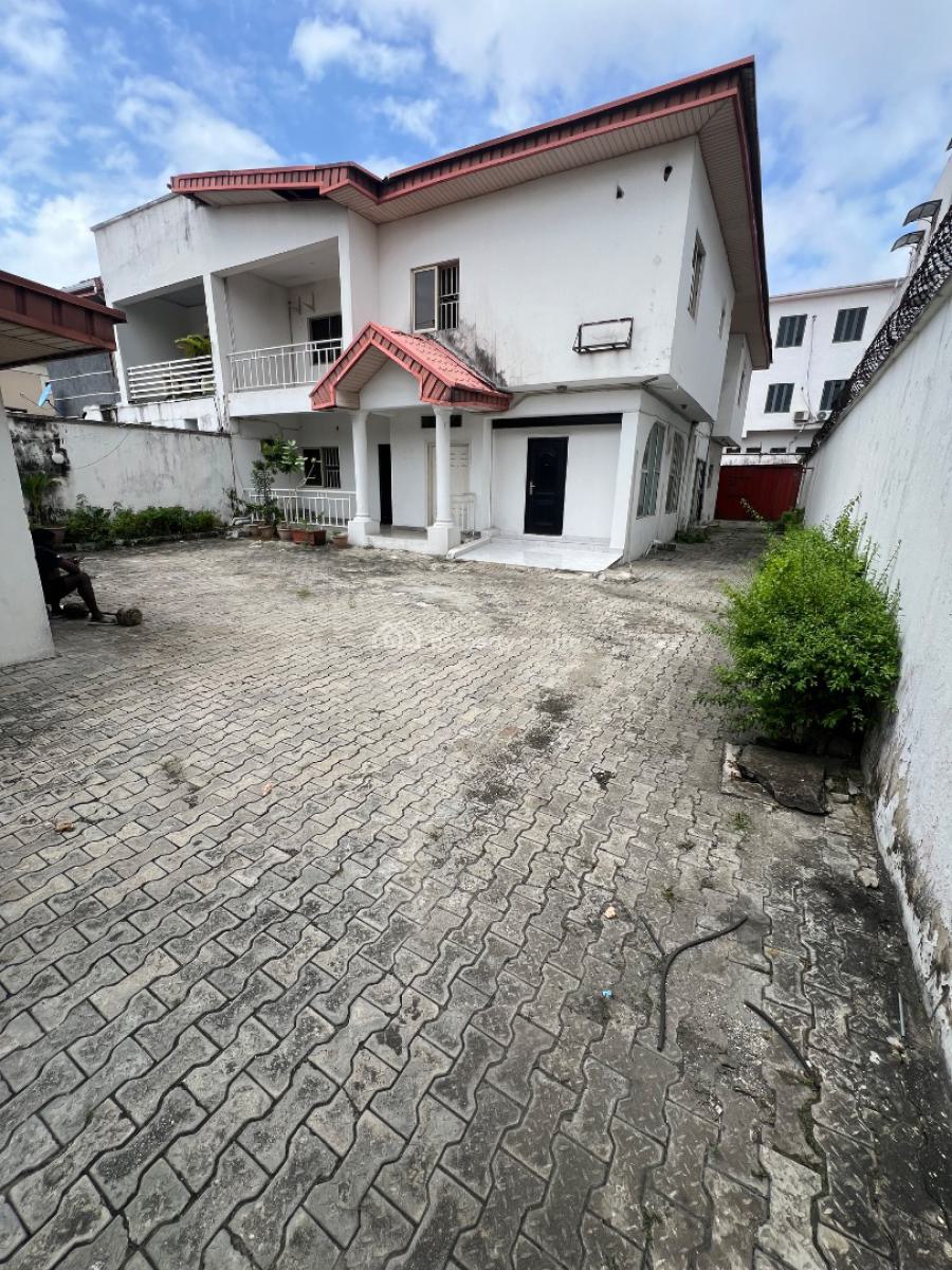 5-bedroom Semi-detached Duplex with a Bq (commercial Use Allowed), Lekki Phase 1, Lekki, Lagos, House for Rent