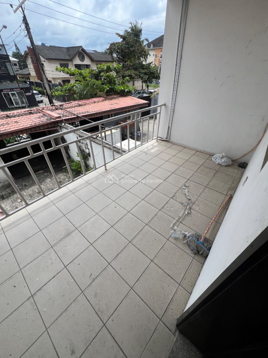 5-bedroom Semi-detached Duplex with a Bq (commercial Use Allowed), Lekki Phase 1, Lekki, Lagos, House for Rent