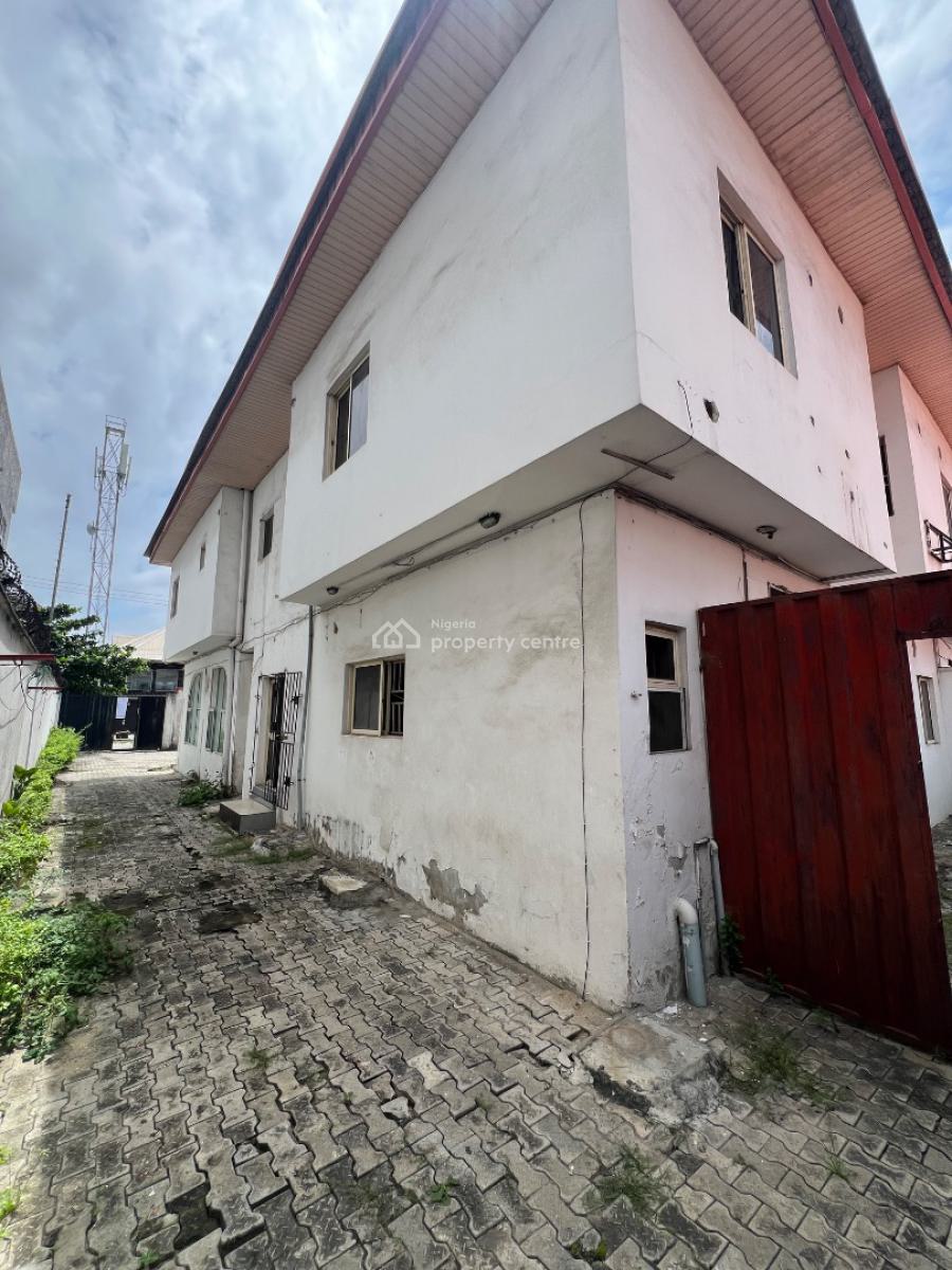 5-bedroom Semi-detached Duplex with a Bq (commercial Use Allowed), Lekki Phase 1, Lekki, Lagos, House for Rent