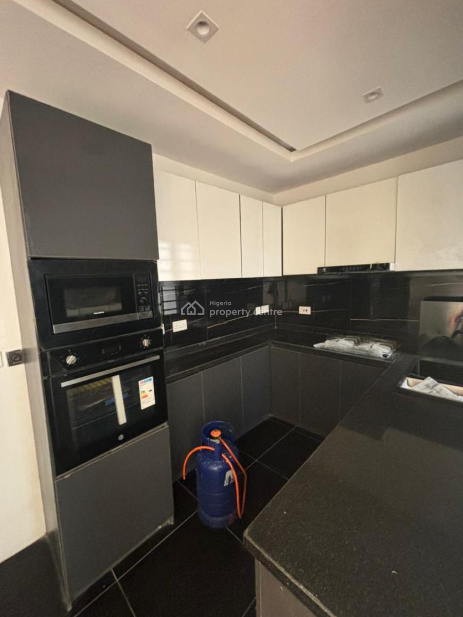 Stunning Upstairs with Excellent Facilities in Serene Surroundings, Orchid Road, Lekki, Lagos, Flat / Apartment for Rent