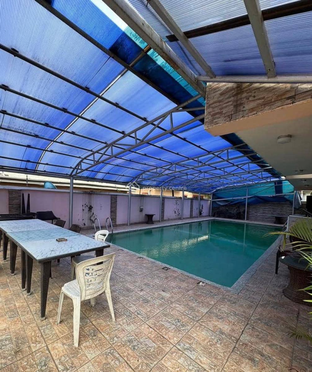 Super Fast R O I on This Massive Building  with Pool, Gym and B Q, Lekki Phase 1, Lekki, Lagos, Hotel / Guest House for Rent