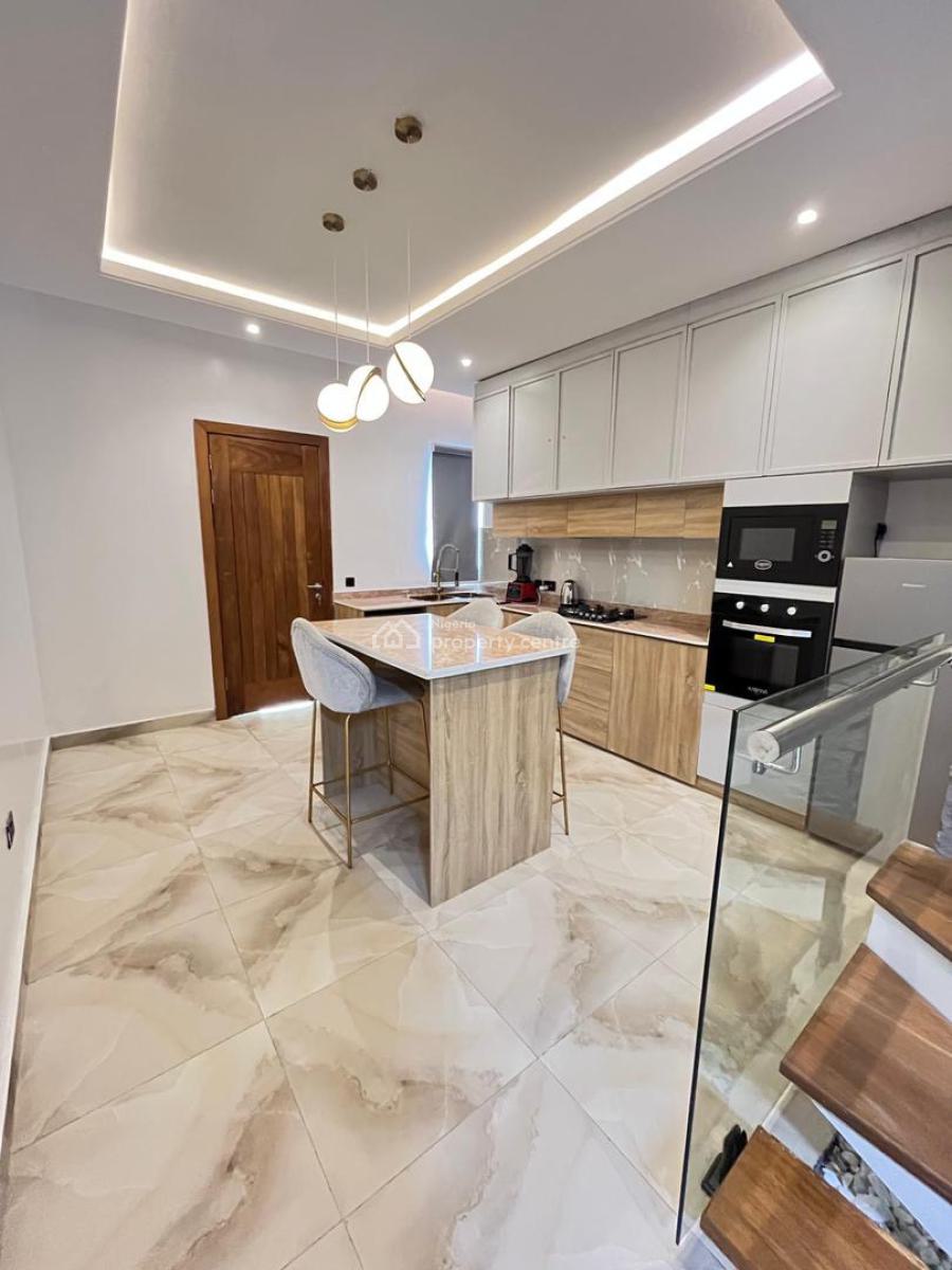 1 Bedroom Apartment with Ps5 and Other Top Notch Amenities Available., Lekki Phase 1, Lekki, Lagos, Flat / Apartment Short Let