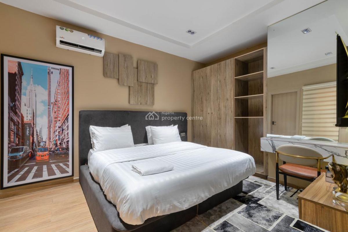 Beautiful One Bedroom Apartment with Swimming Pool and Gym, Off Freedom Way, Back of Canada Embassy, Lekki Phase 1, Lekki, Lagos, Flat / Apartment Short Let