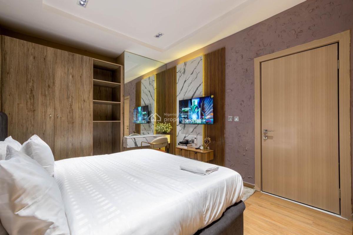 Beautiful One Bedroom Apartment with Swimming Pool and Gym, Off Freedom Way, Back of Canada Embassy, Lekki Phase 1, Lekki, Lagos, Flat / Apartment Short Let