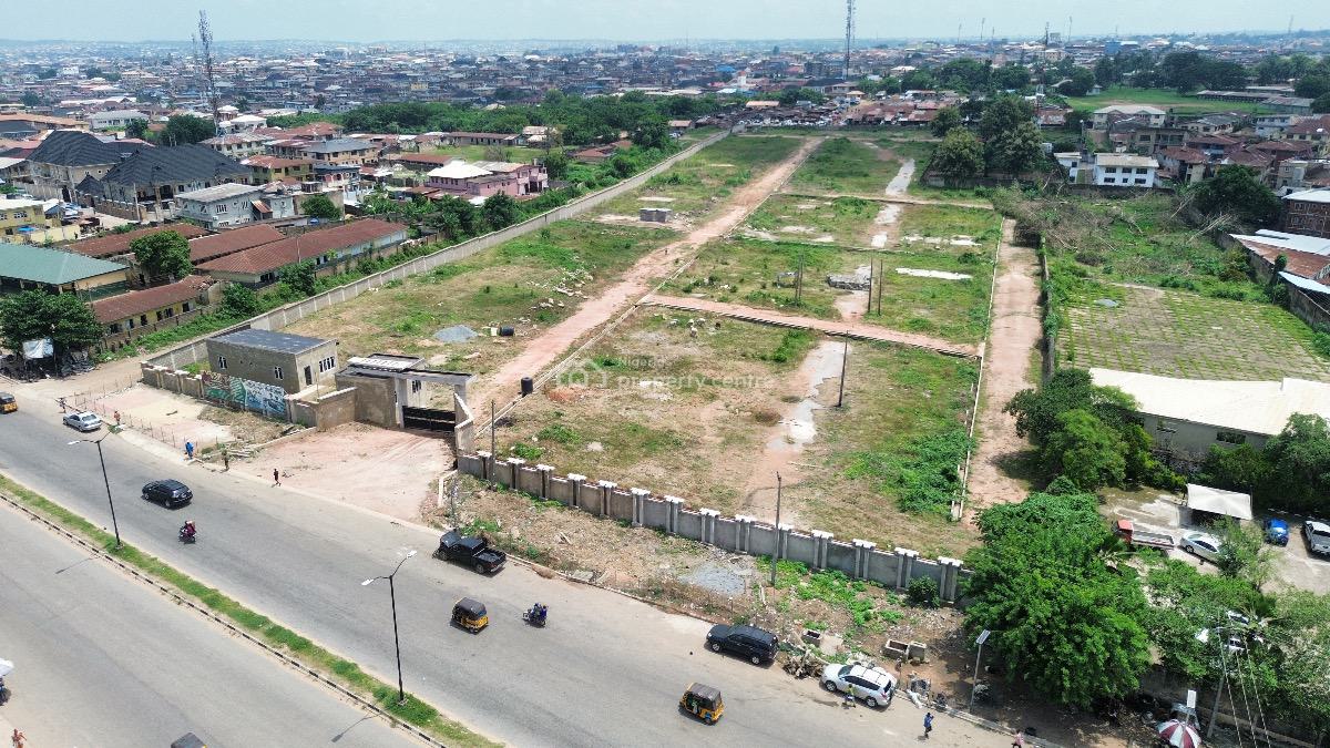 Molete Court Gra in a Strategic Location, Molete Court Gra, Along Molete Challenge Expressway, Ibadan, Oyo, Residential Land for Sale