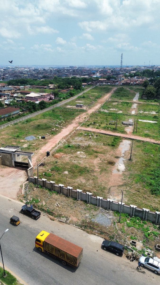 Molete Court Gra in a Strategic Location, Molete Court Gra, Along Molete Challenge Expressway, Ibadan, Oyo, Residential Land for Sale