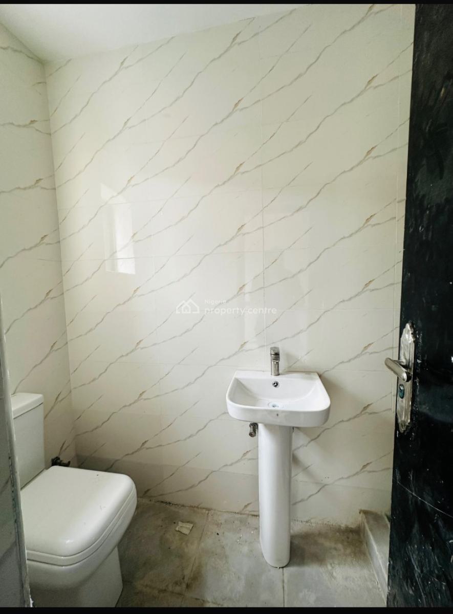 Nice 3 Bedroom Spacious Apartment, Gbagada Lagos, Gbagada, Lagos, Flat / Apartment for Sale