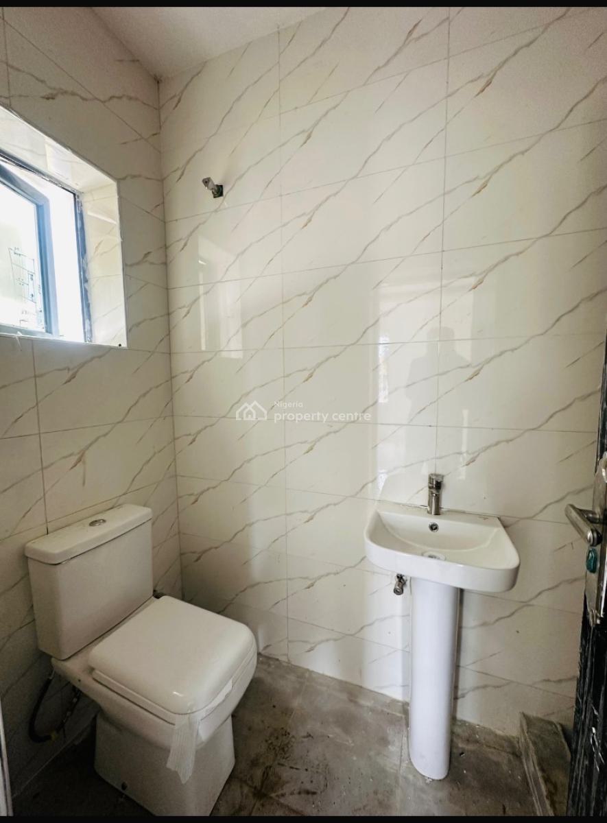 Nice 3 Bedroom Spacious Apartment, Gbagada Lagos, Gbagada, Lagos, Flat / Apartment for Sale