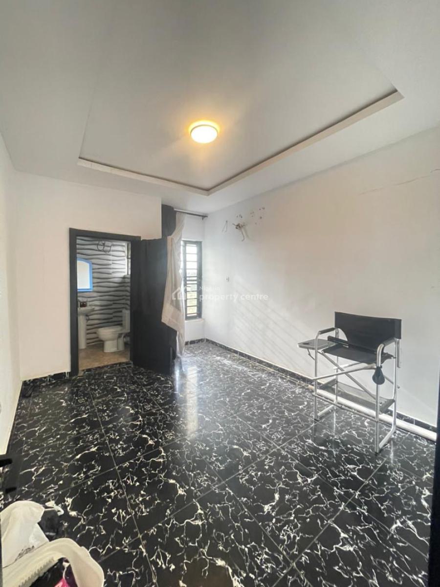 Clean and Spacious Semi Masters Available, Orchid Road, Lekki, Lagos, Self Contain (single Rooms) for Rent