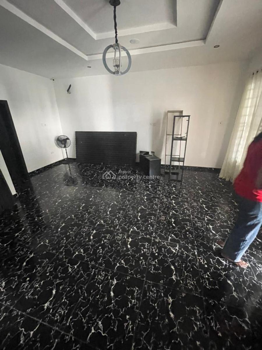 Clean and Spacious Semi Masters Available, Orchid Road, Lekki, Lagos, Self Contain (single Rooms) for Rent