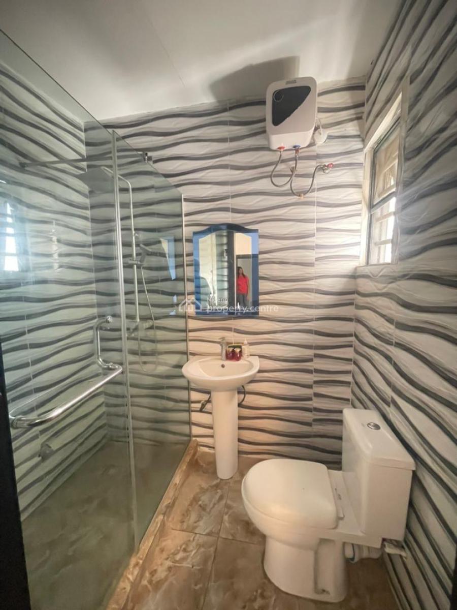Clean and Spacious Semi Masters Available, Orchid Road, Lekki, Lagos, Self Contain (single Rooms) for Rent