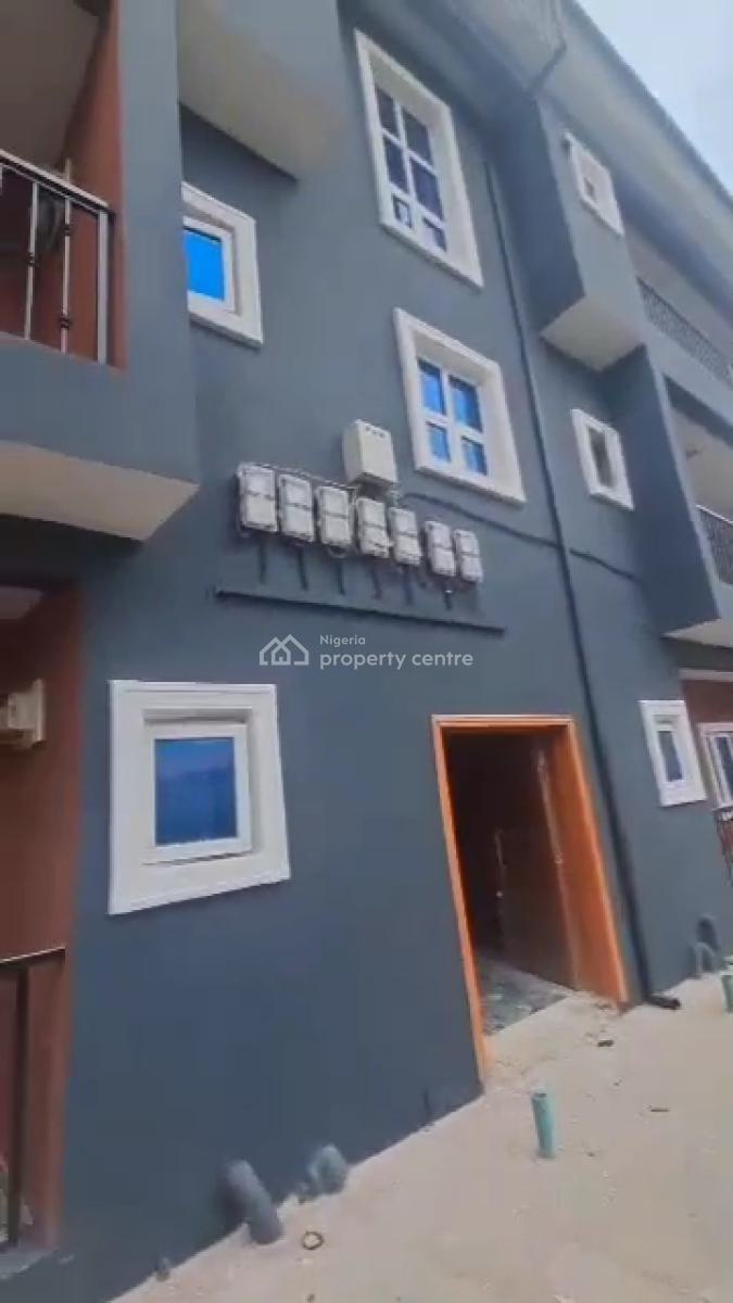Clean 3bedr Flat Ensuite, Hossana Estate Lagos, Ago Palace, Isolo, Lagos, Flat / Apartment for Rent