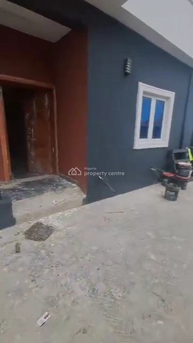 Clean 3bedr Flat Ensuite, Hossana Estate Lagos, Ago Palace, Isolo, Lagos, Flat / Apartment for Rent