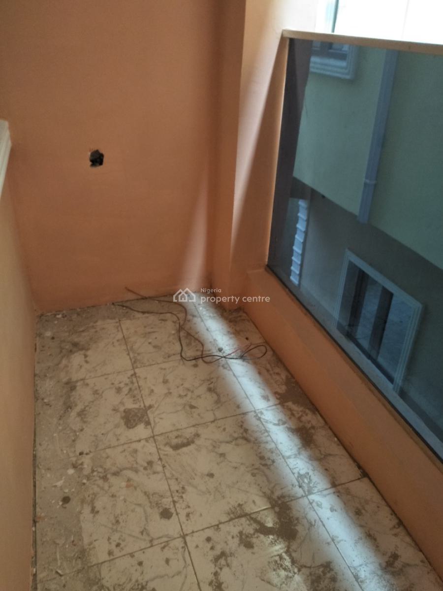 a Newly Built Lovely 2 Bedroom Apartment, Off Ilaje Road Bariga, Bariga, Shomolu, Lagos, Flat / Apartment for Rent