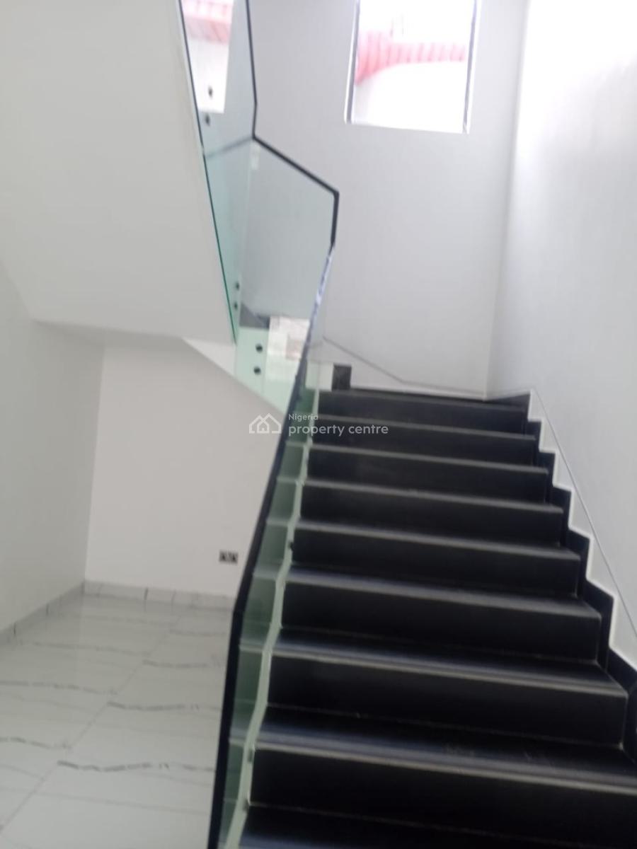 Elegant 5-bedroom Detached with 2 Bq Contemporary Charm, Lekki Phase 1, Lekki, Lagos, Detached Duplex for Sale