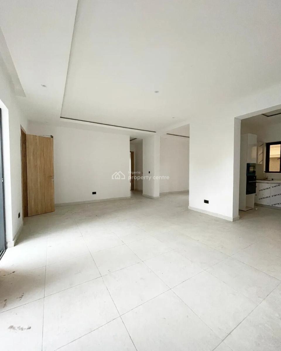 Elegant 2-bedroom Apartment + Spacious Maids Room, Lekki Phase 1, Lekki, Lagos, Flat / Apartment for Rent
