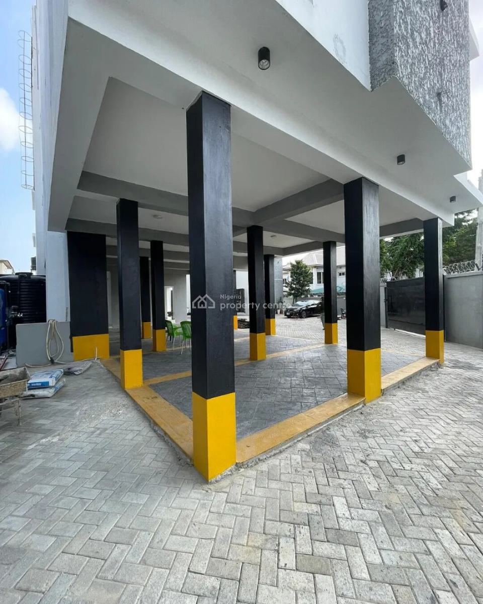 Elegant 2-bedroom Apartment + Spacious Maids Room, Lekki Phase 1, Lekki, Lagos, Flat / Apartment for Rent