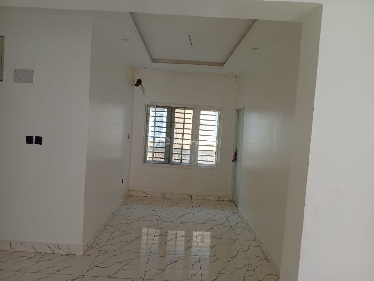 a 3-bedroom Flat with a Room B/q, Katampe, Abuja, Flat / Apartment for Rent
