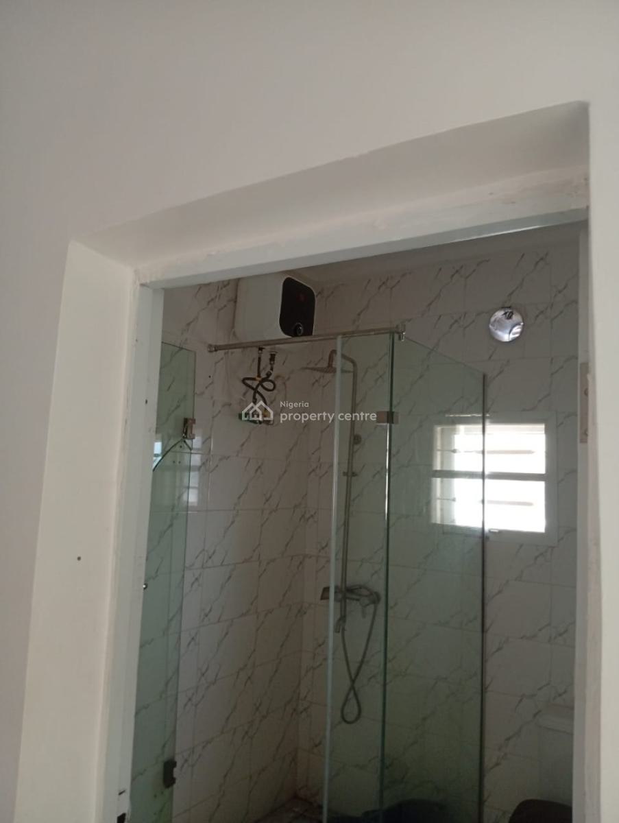 a 3-bedroom Flat with a Room B/q, Katampe, Abuja, Flat / Apartment for Rent