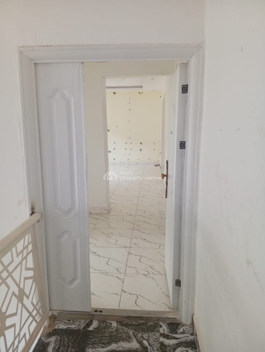 a 3-bedroom Flat with a Room B/q, Katampe, Abuja, Flat / Apartment for Rent