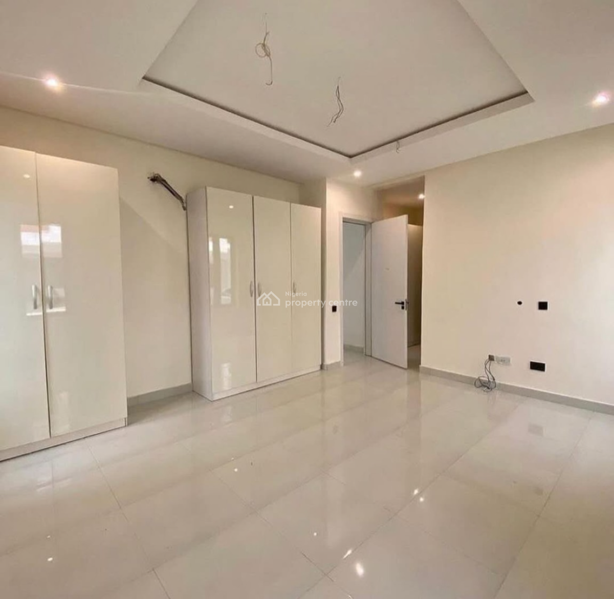 Fully Serviced 3-bedroom Apartment with Bq, Ologolo, Ologolo, Lekki, Lagos, Flat / Apartment for Rent