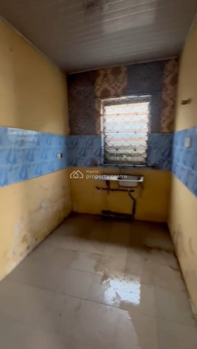 a Very Spacious Mini Flat (bungalow), Off Pedro, Gbagada, Lagos, Mini Flat (room and Parlour) for Rent