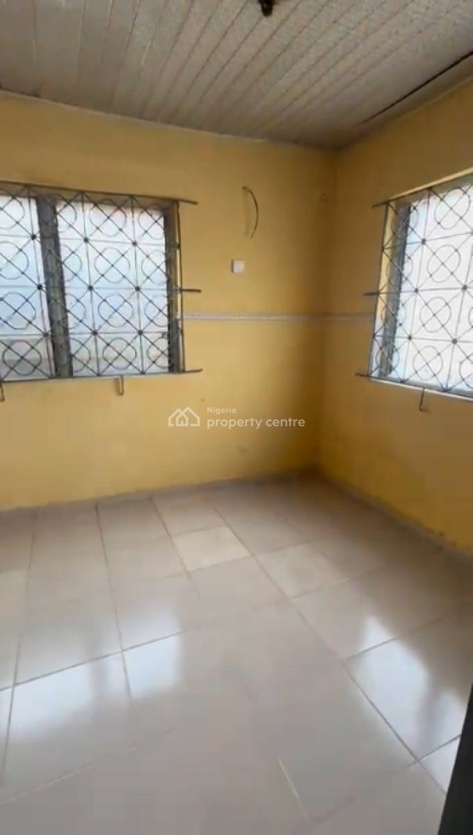 a Very Spacious Mini Flat (bungalow), Off Pedro, Gbagada, Lagos, Mini Flat (room and Parlour) for Rent