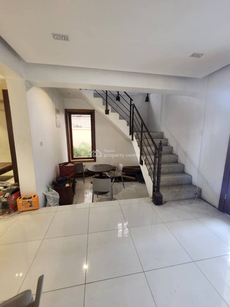 3bedroom Apartment, Lekki Phase 1, Lekki, Lagos, Flat / Apartment for Rent
