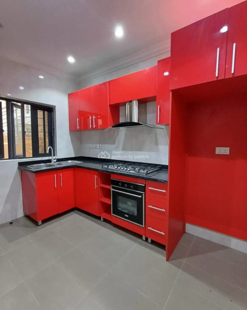 Decent  3 Bedroom Apartment + Bq Available, Lekki Phase 1, Lekki, Lagos, Flat / Apartment for Rent