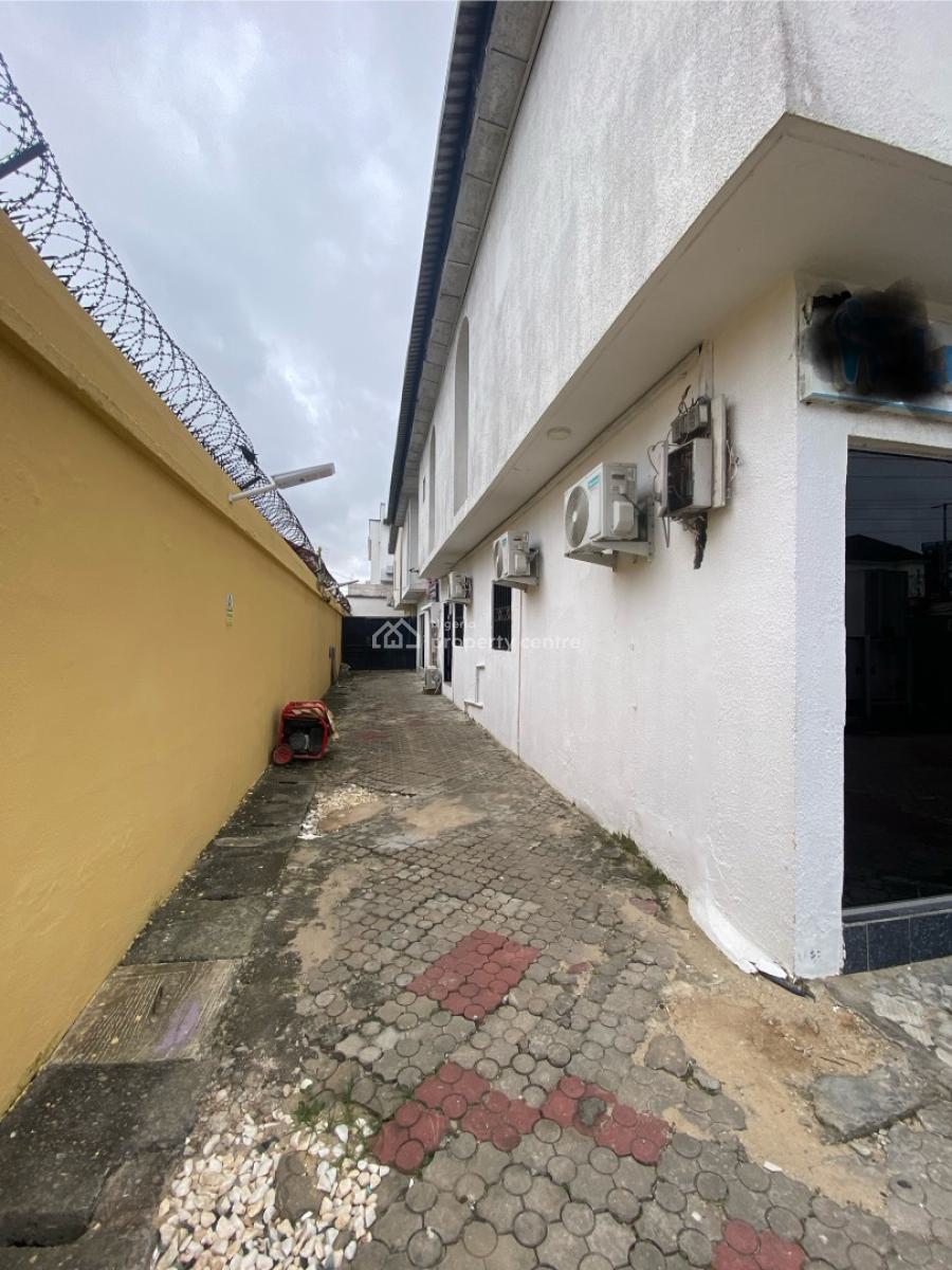 50sqm Shop Facing Main Road in a Strategic Location, Off Admiralty Way, Lekki Phase 1, Lekki, Lagos, Shop for Rent