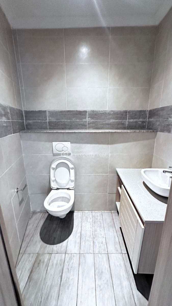 an Executive 3bedroom Flat with a Room Bq in an Exclusive Area, Old Ikoyi, Ikoyi, Lagos, Flat / Apartment for Rent