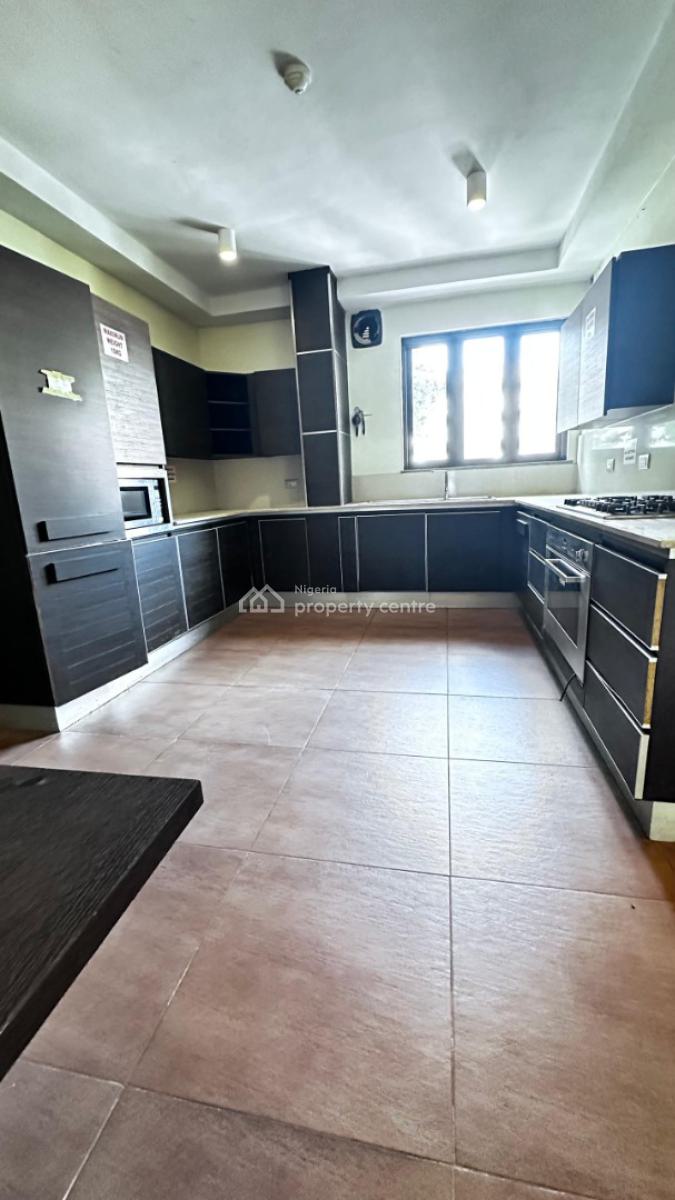 an Executive 3bedroom Flat with a Room Bq in an Exclusive Area, Old Ikoyi, Ikoyi, Lagos, Flat / Apartment for Rent