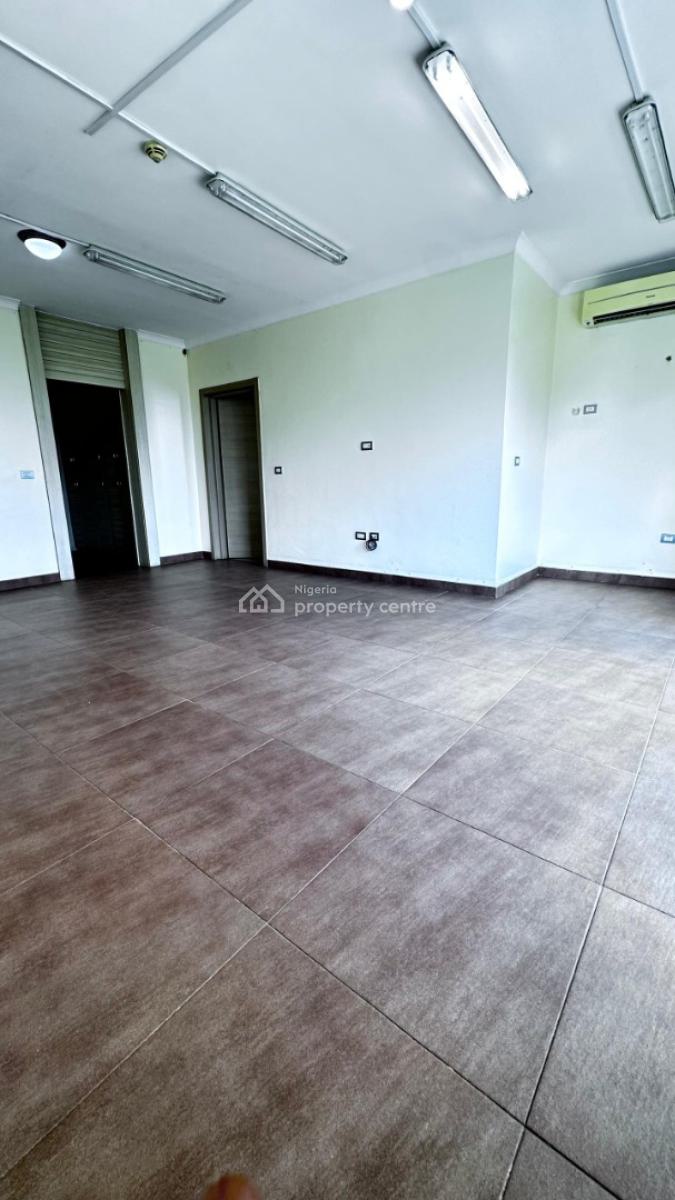 an Executive 3bedroom Flat with a Room Bq in an Exclusive Area, Old Ikoyi, Ikoyi, Lagos, Flat / Apartment for Rent