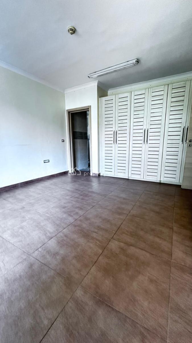 an Executive 3bedroom Flat with a Room Bq in an Exclusive Area, Old Ikoyi, Ikoyi, Lagos, Flat / Apartment for Rent