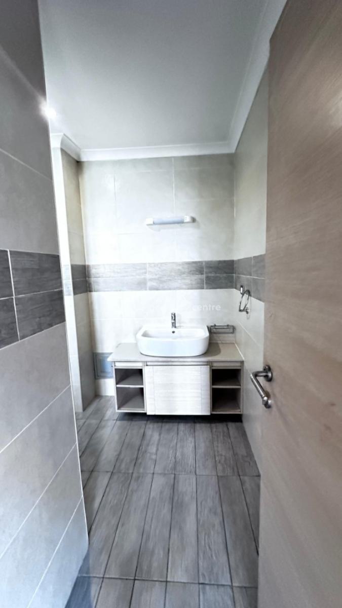 an Executive 3bedroom Flat with a Room Bq in an Exclusive Area, Old Ikoyi, Ikoyi, Lagos, Flat / Apartment for Rent