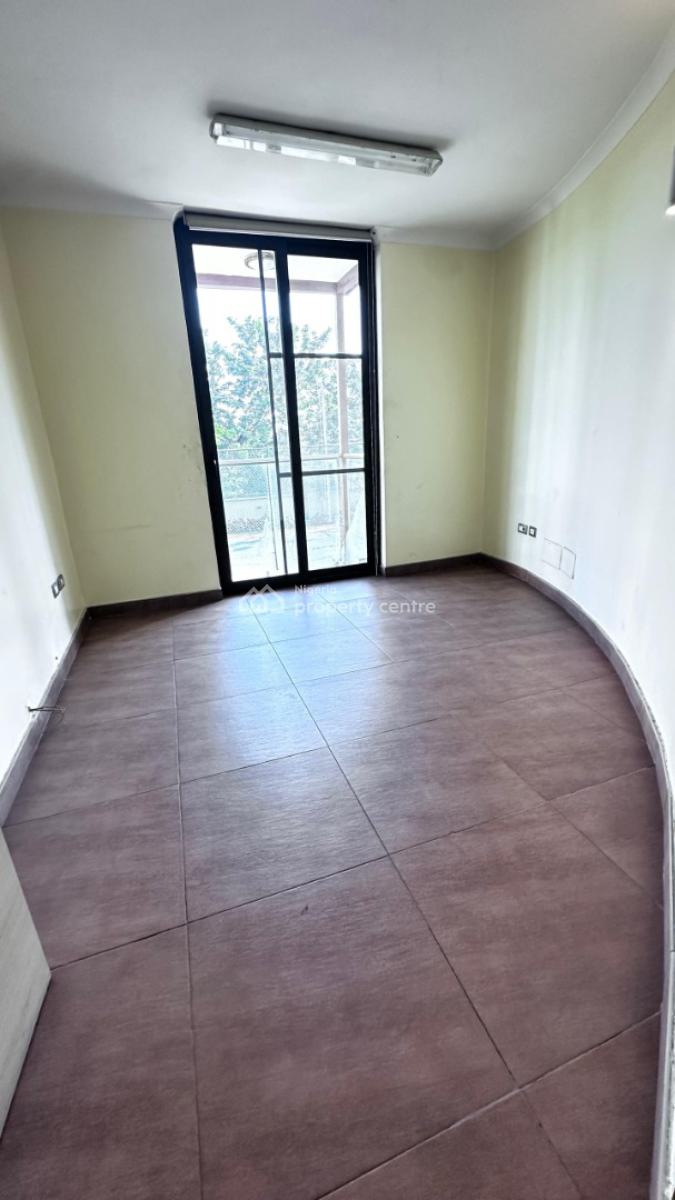 an Executive 3bedroom Flat with a Room Bq in an Exclusive Area, Old Ikoyi, Ikoyi, Lagos, Flat / Apartment for Rent