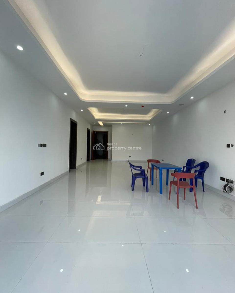 Exclusive Spacious 2 Bedroom Apartment with Elevator and Gym, Lekki Phase 1, Lekki, Lagos, Block of Flats for Sale
