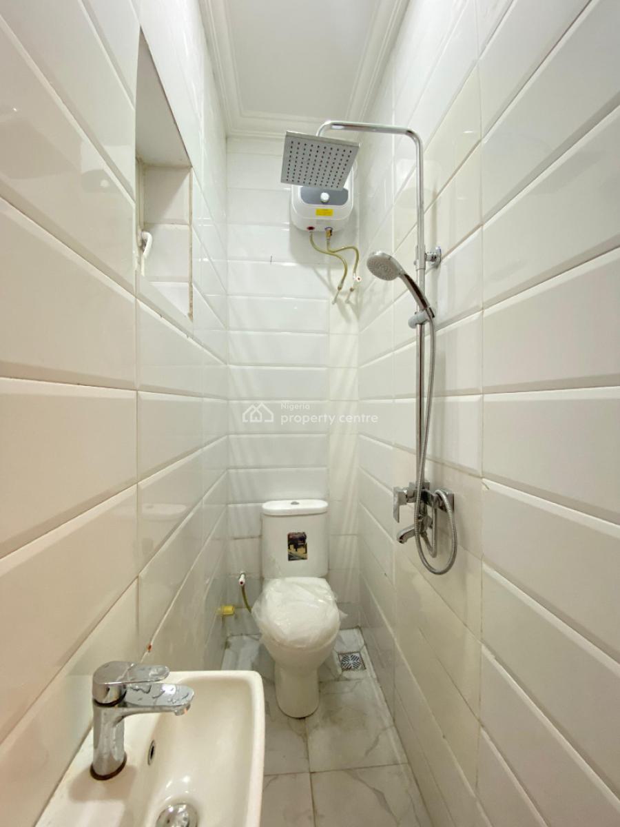 Luxurious Spacious Selfcon Available in a Secured and Serene Estate, Chevron, Lekki, Lagos, Flat / Apartment for Rent