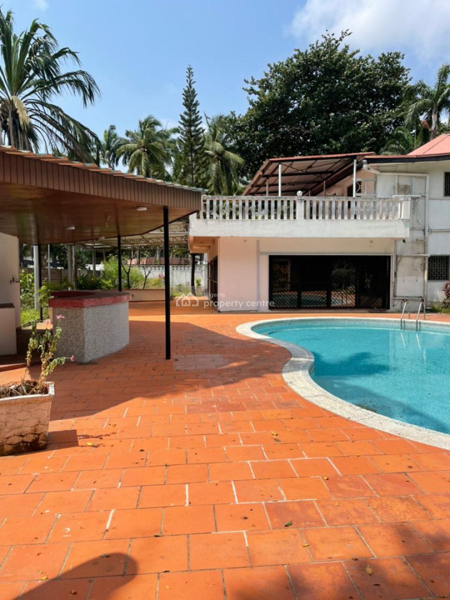 5-bedroom Property with 3 Bqs, Ikoyi, Lagos, House for Sale