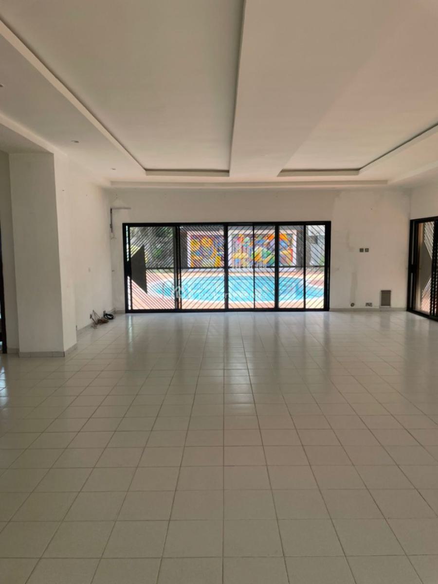 5-bedroom Property with 3 Bqs, Ikoyi, Lagos, House for Sale