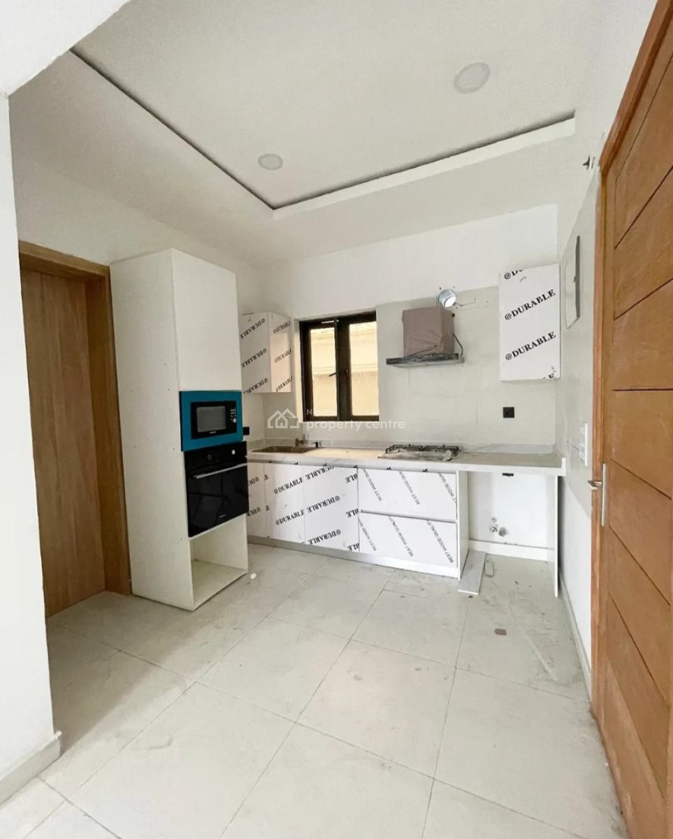 Newly Built and Serviced 2 Bedroom En-suite Flat with Fitted Kitchen,, Lekki Phase 1, Lekki, Lagos, Flat / Apartment for Rent