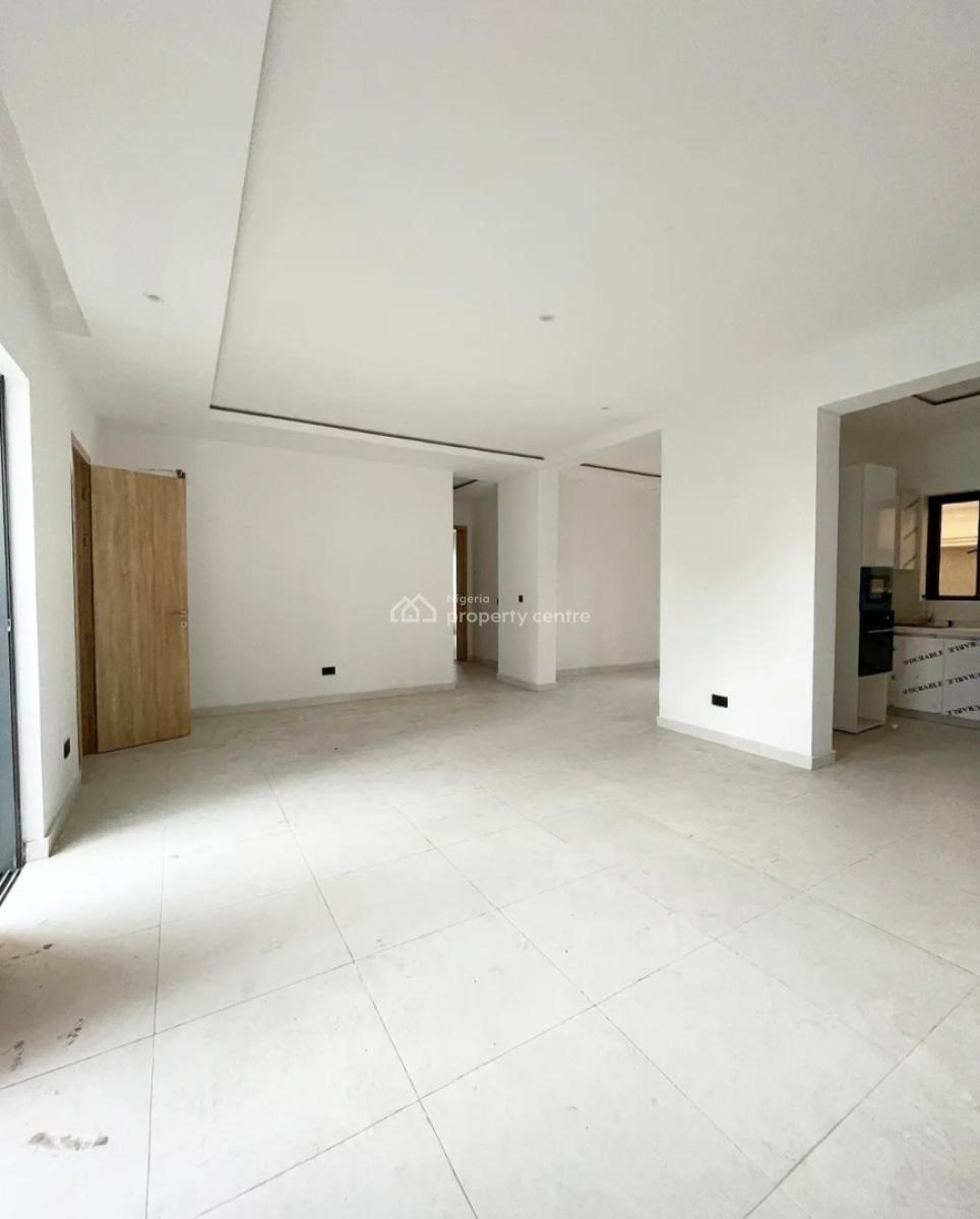 Newly Built and Serviced 2 Bedroom En-suite Flat with Fitted Kitchen,, Lekki Phase 1, Lekki, Lagos, Flat / Apartment for Rent