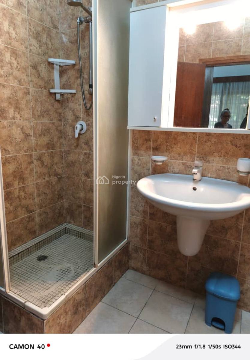 Furnished and Serviced 2bedroom Flat Ground Floor at Ikoyi, Close to Trenchard  Gerrard Road Ikoyi, Ikoyi, Lagos, Flat / Apartment for Rent