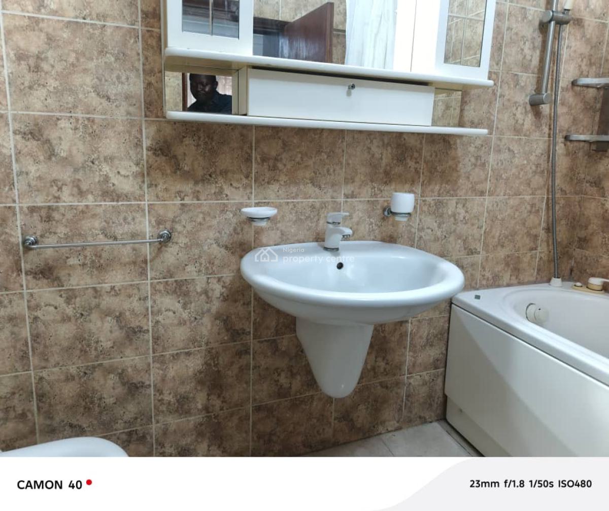 Furnished and Serviced 2bedroom Flat Ground Floor at Ikoyi, Close to Trenchard  Gerrard Road Ikoyi, Ikoyi, Lagos, Flat / Apartment for Rent