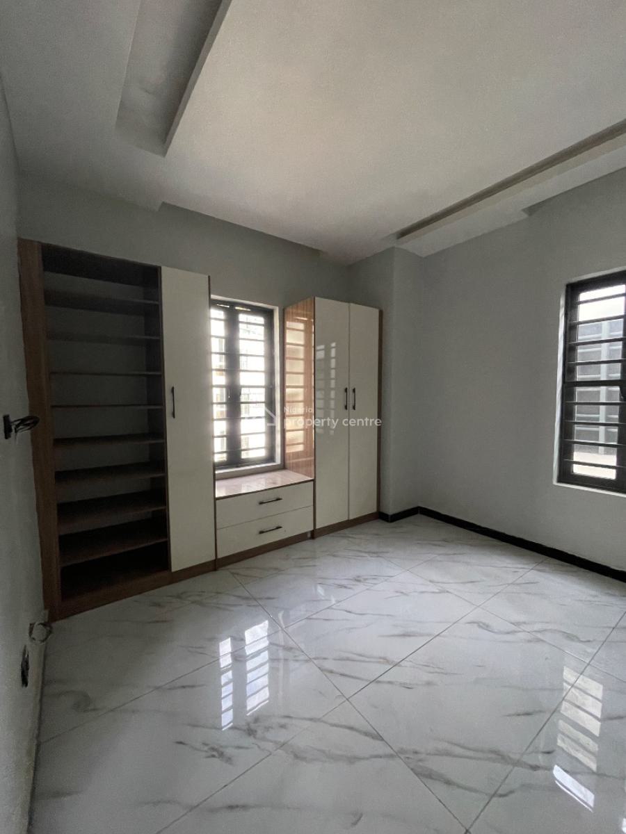Beautifully Built 2bedroom Apartment, Lekki Phase 1, Lekki Phase 1, Lekki, Lagos, Block of Flats for Sale