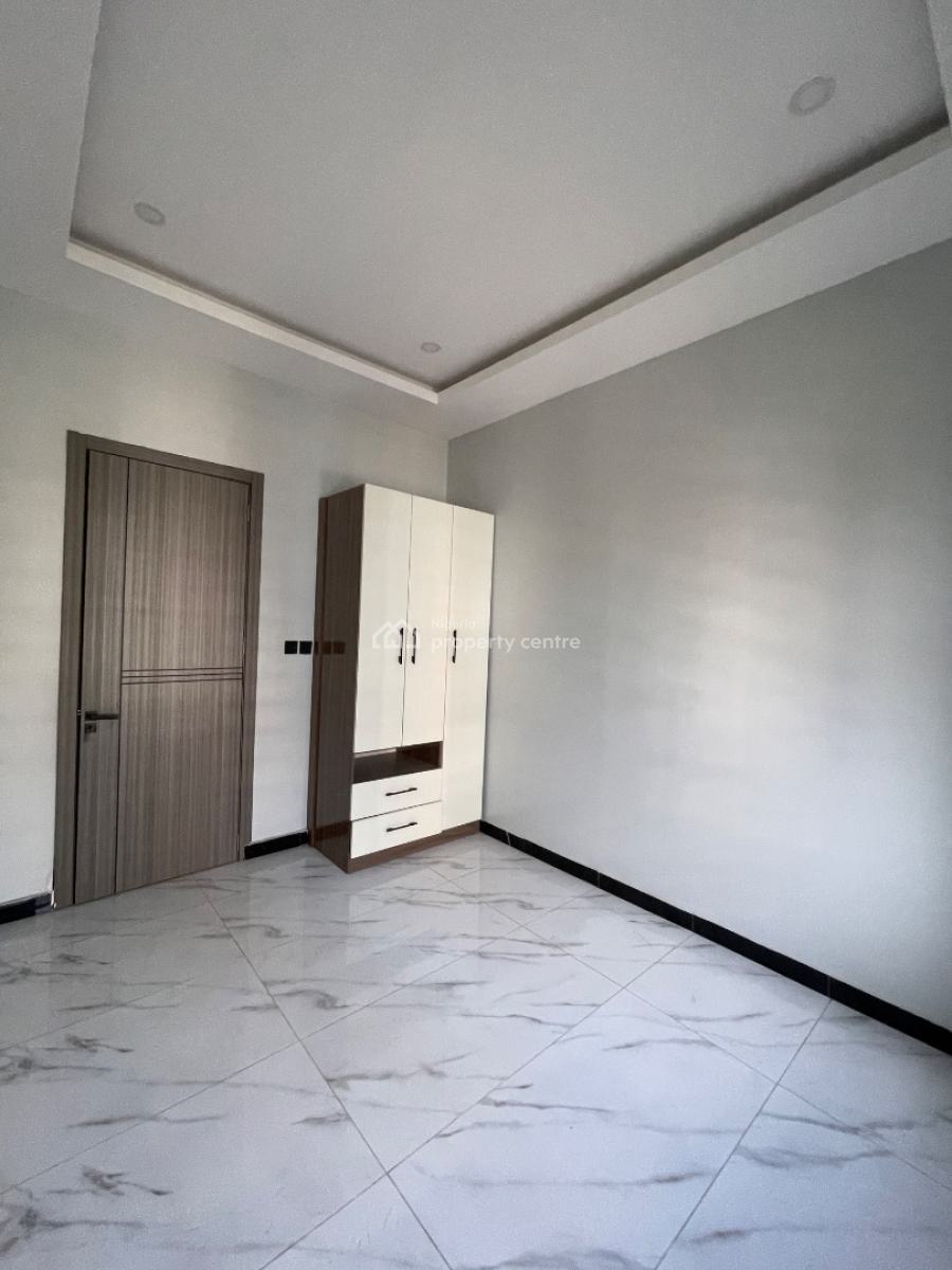 Beautifully Built 2bedroom Apartment, Lekki Phase 1, Lekki Phase 1, Lekki, Lagos, Block of Flats for Sale