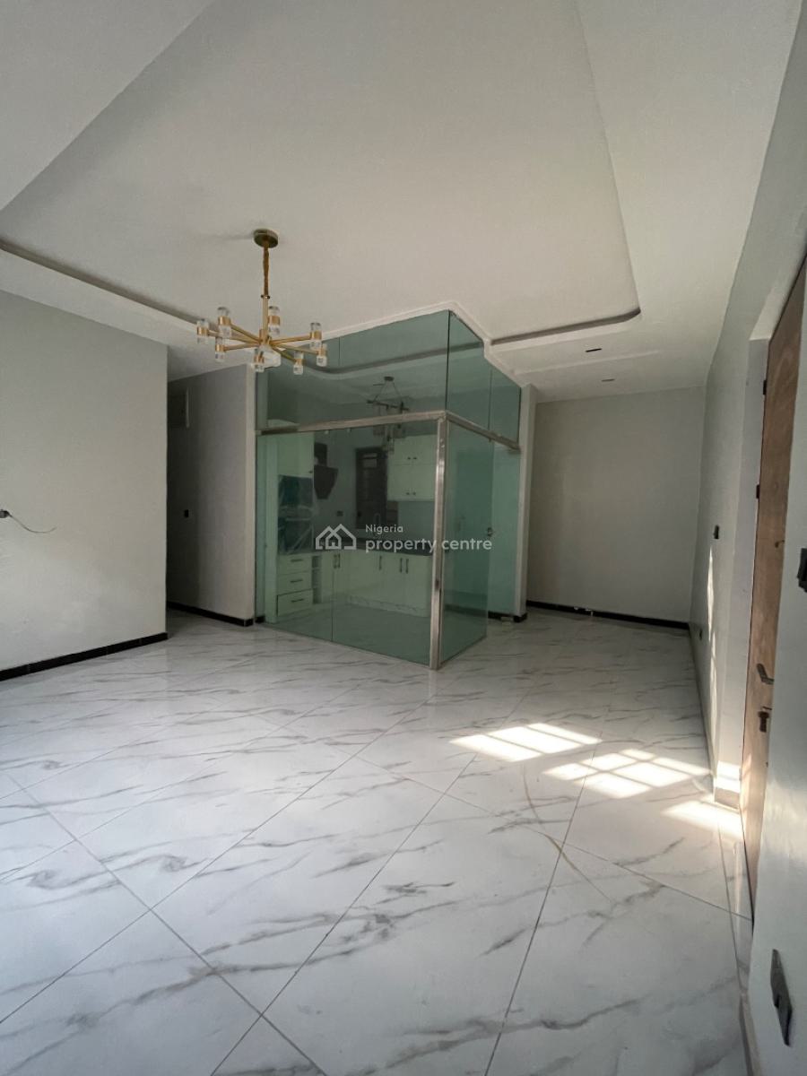 Beautifully Built 2bedroom Apartment, Lekki Phase 1, Lekki Phase 1, Lekki, Lagos, Block of Flats for Sale