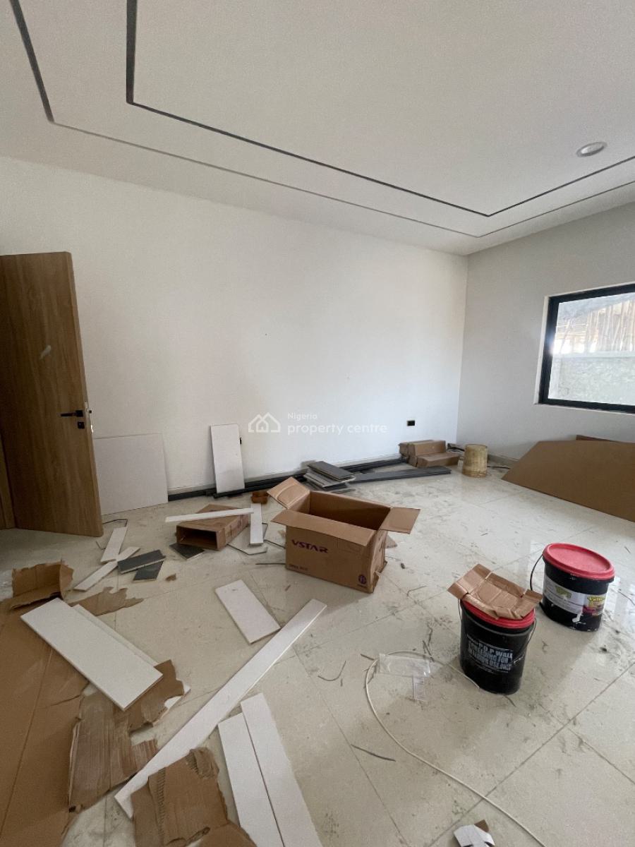 Beautifully Built 2bedroom Apartment, Lekki Phase 1, Lekki Phase 1, Lekki, Lagos, Block of Flats for Sale